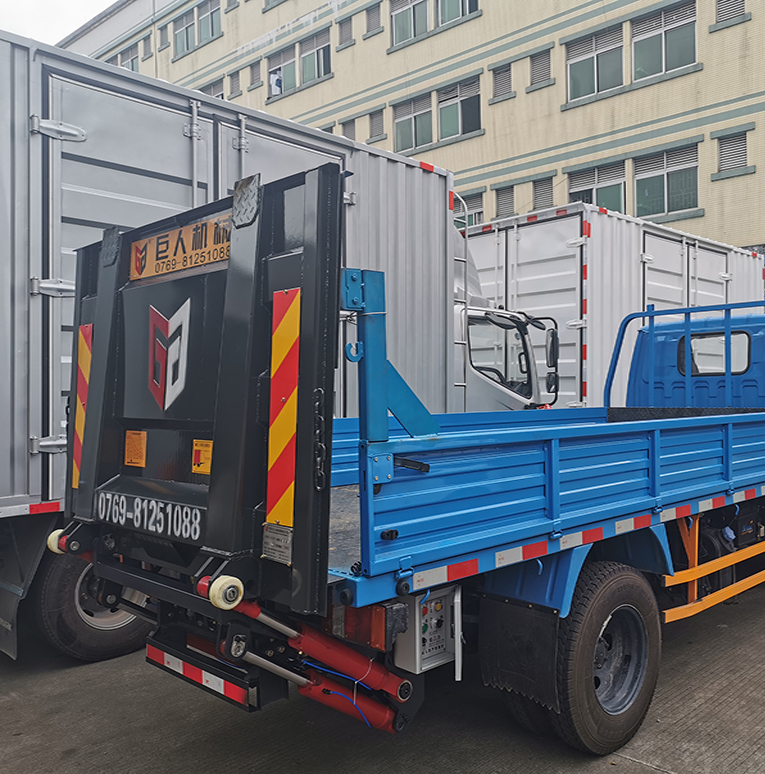 Flatbed Folding Tail Car