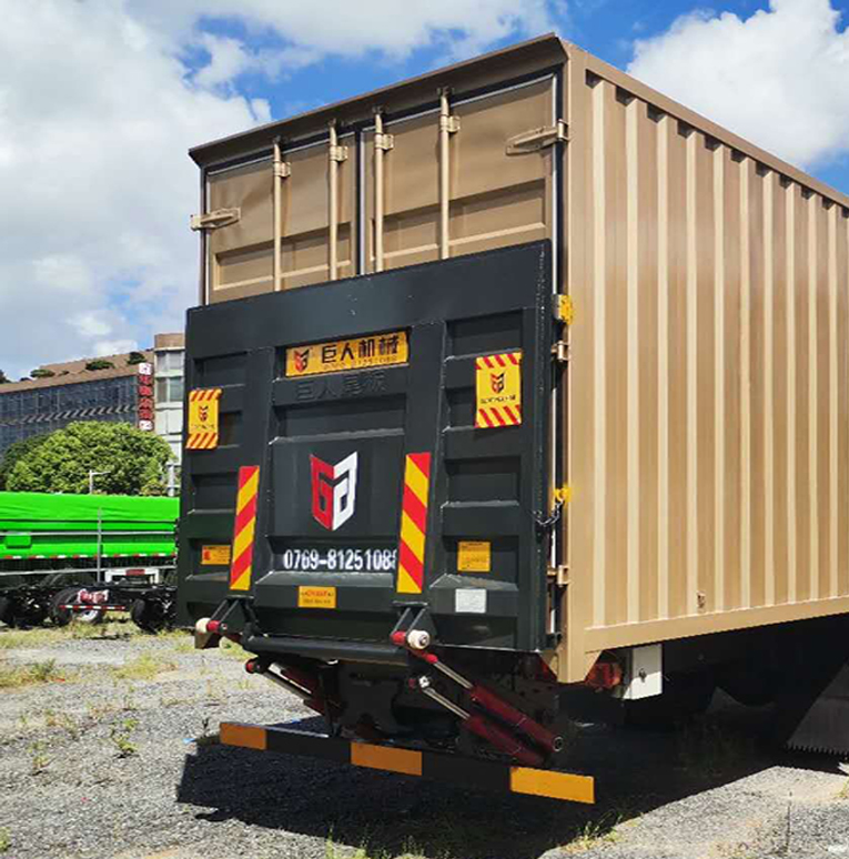 汽車尾板 汽車尾板